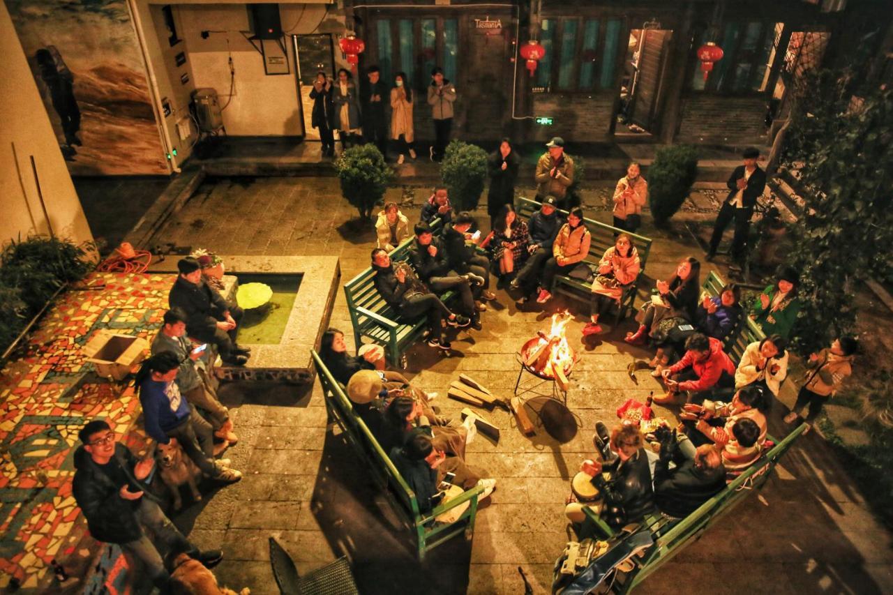 Lijiang Desti Youth Park Hostel Экстерьер фото