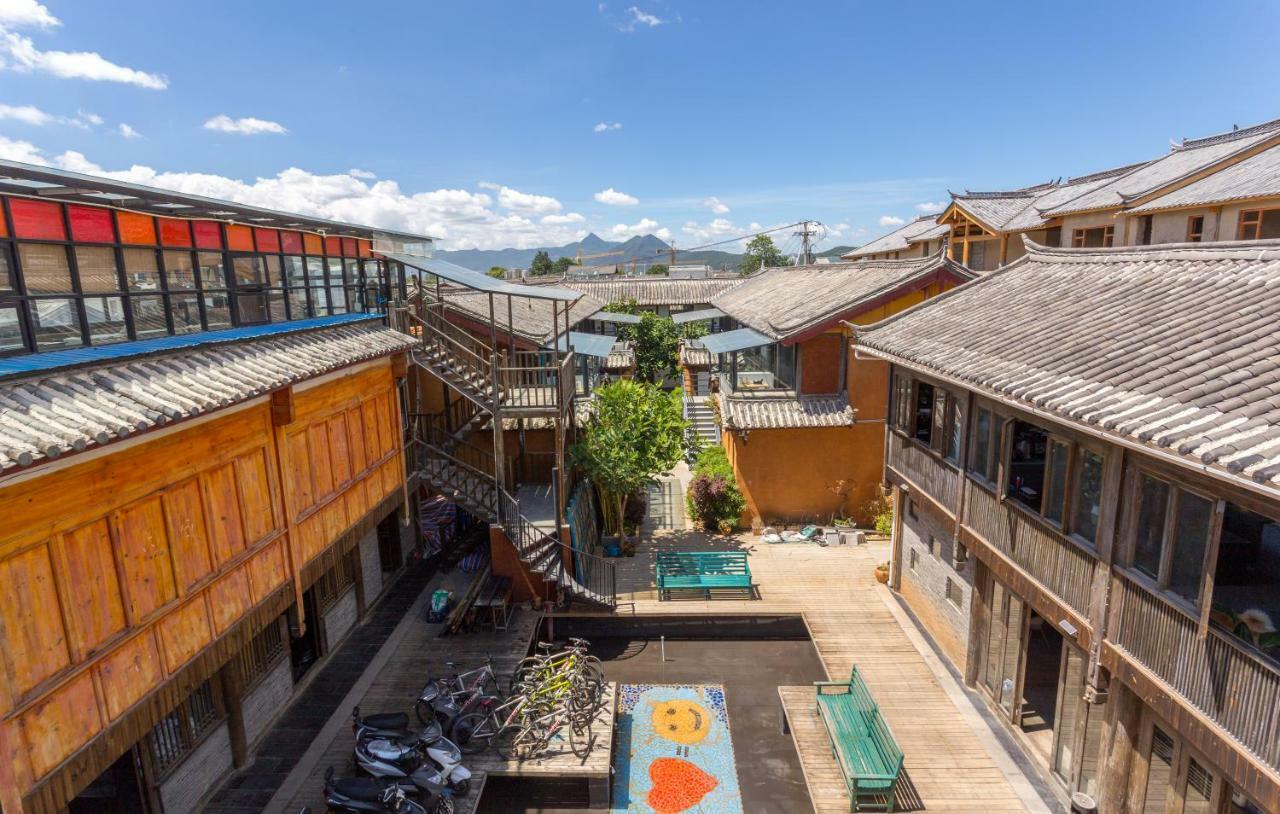 Lijiang Desti Youth Park Hostel Экстерьер фото